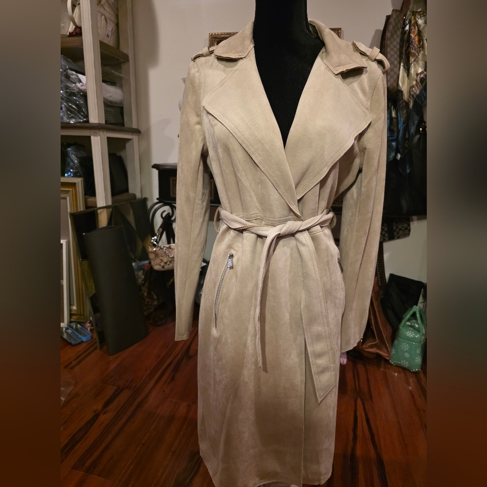 Tahari Classic Beige Trench Coat